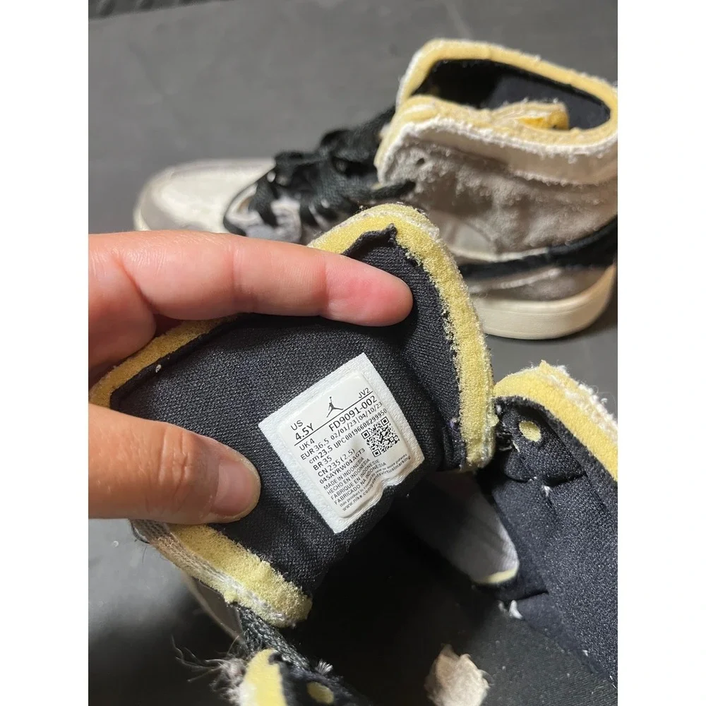 Jordan 1‎ Mid SE Craft Inside Out Tech Grey Youth 4.5Y Grey White FD9091-002